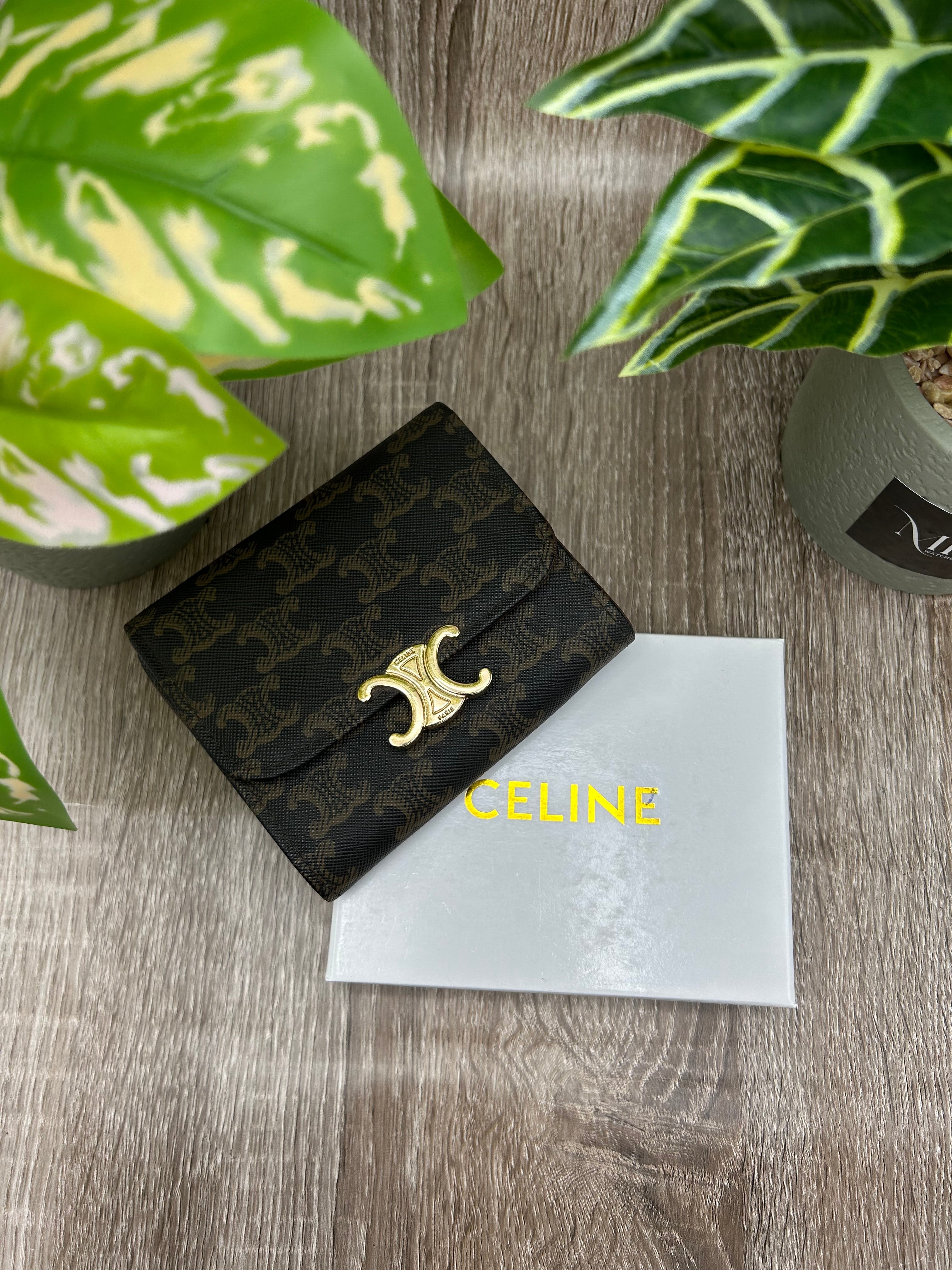 PORTEFEUILLE FEMMES 11